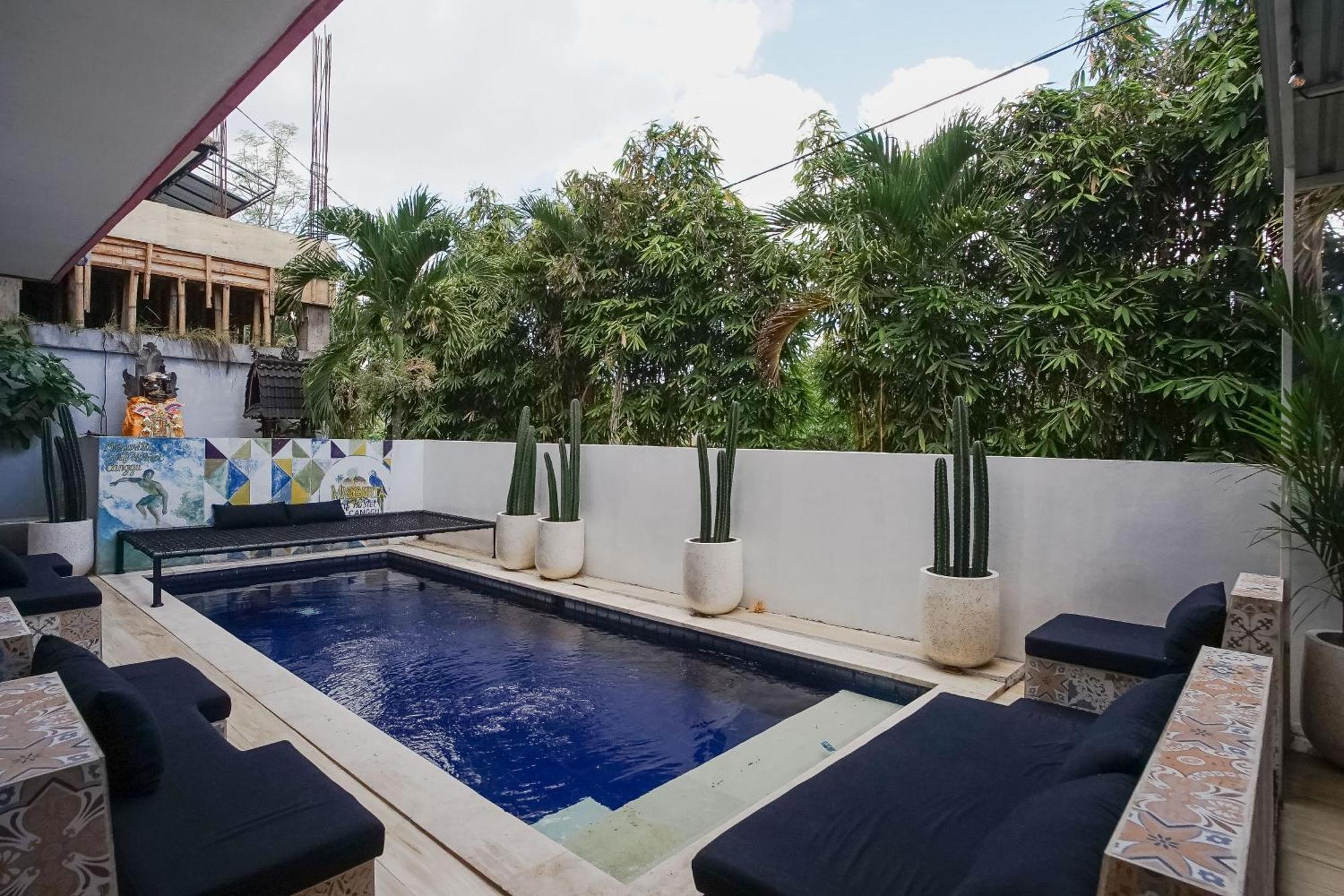 Margarita Surf Hostel Canggu Exteriör bild