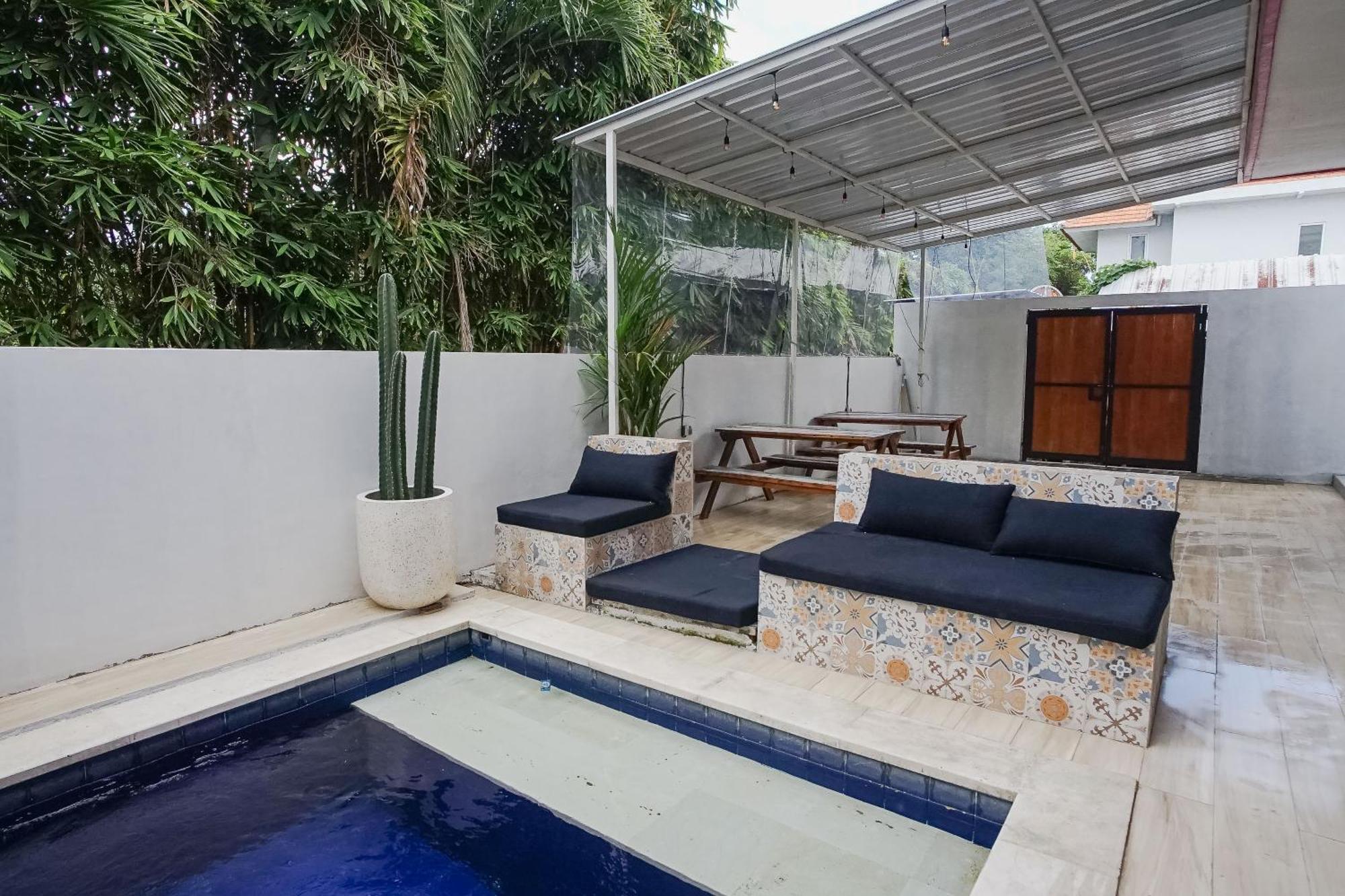 Margarita Surf Hostel Canggu Exteriör bild